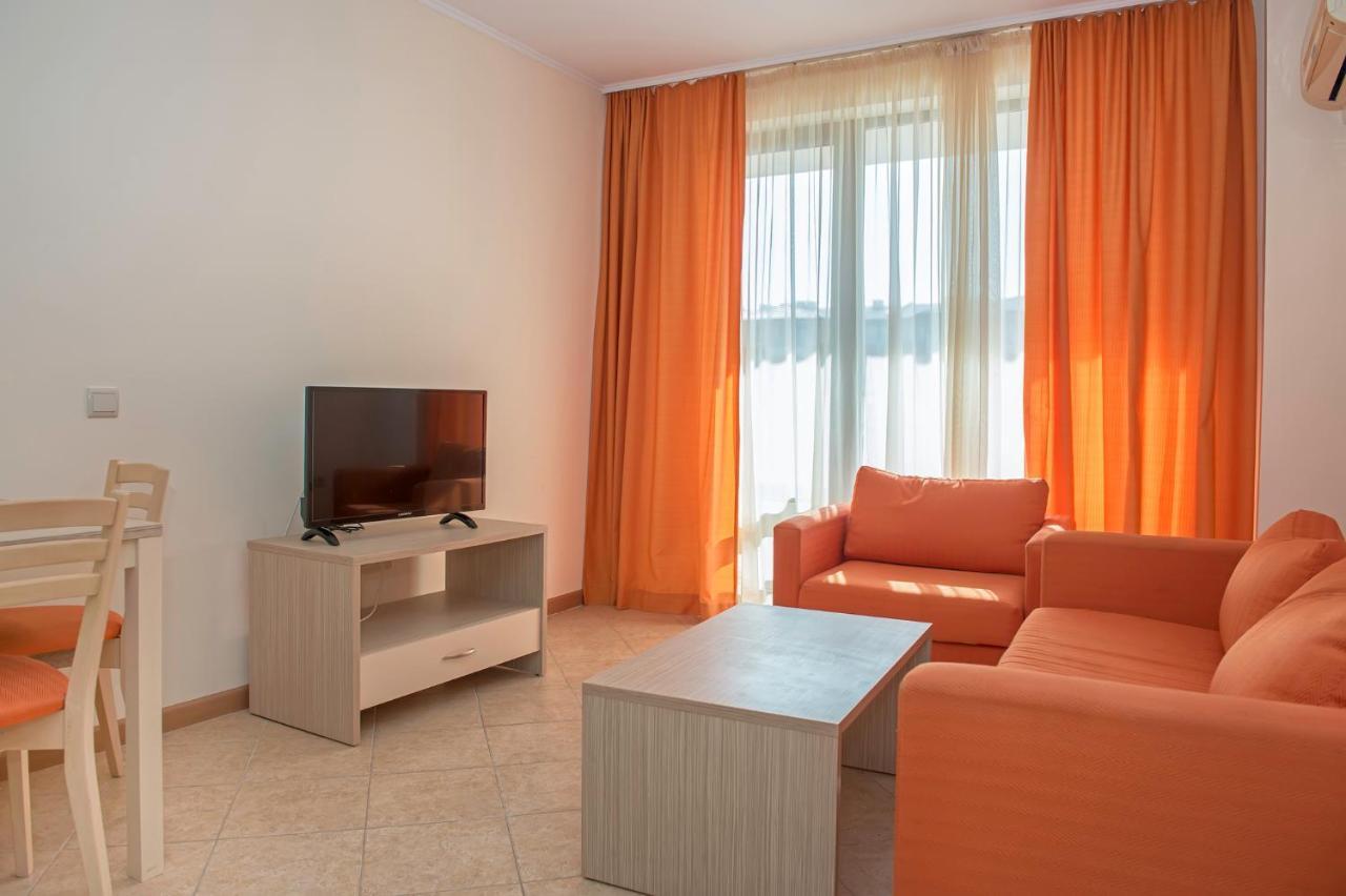 Royal Sun Apartments ซันนีบีช ภายนอก รูปภาพ