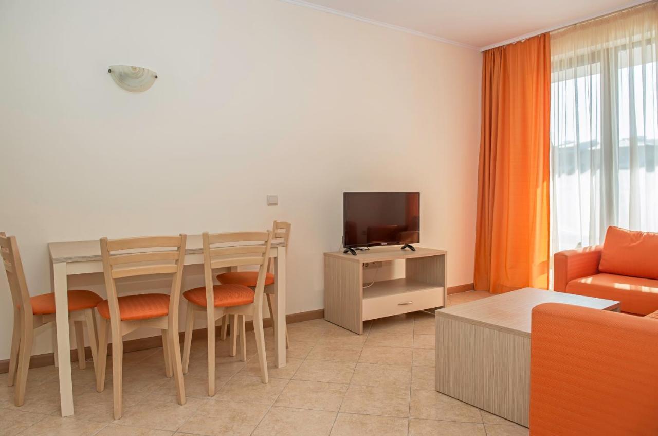 Royal Sun Apartments ซันนีบีช ภายนอก รูปภาพ