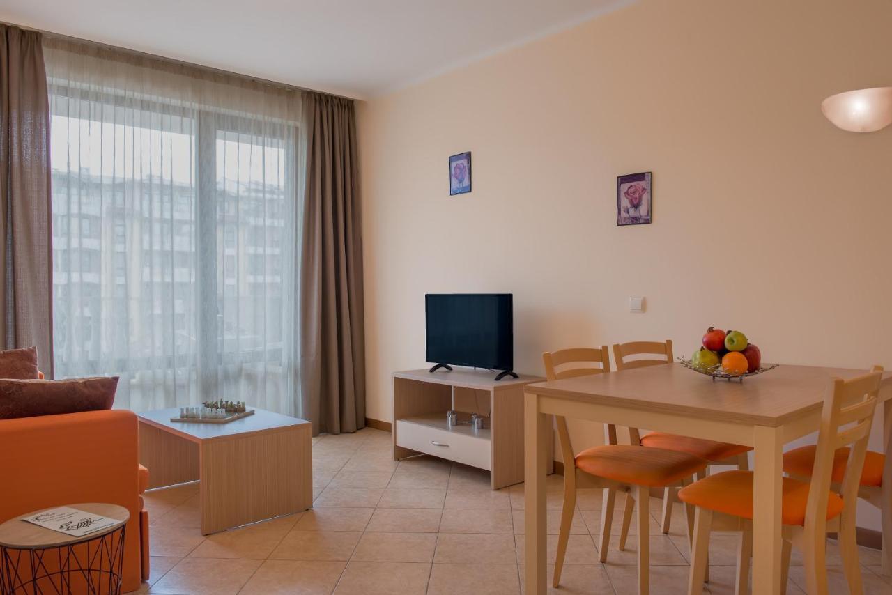 Royal Sun Apartments ซันนีบีช ภายนอก รูปภาพ