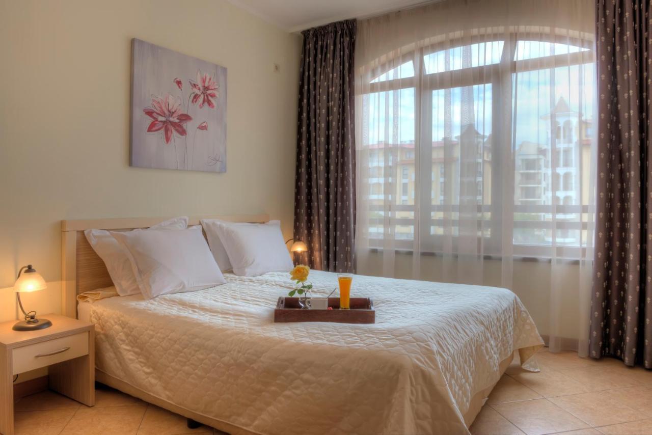 Royal Sun Apartments ซันนีบีช ภายนอก รูปภาพ