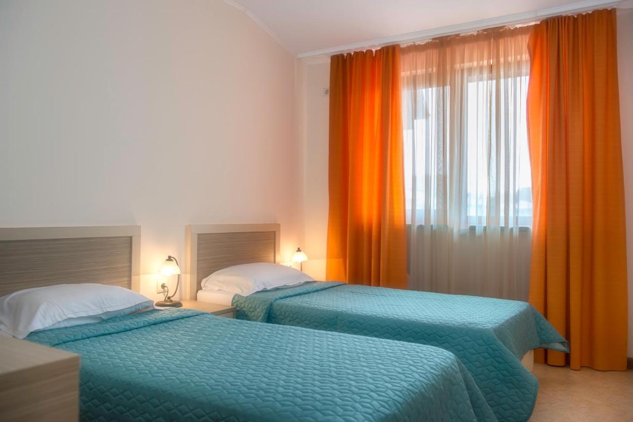 Royal Sun Apartments ซันนีบีช ภายนอก รูปภาพ