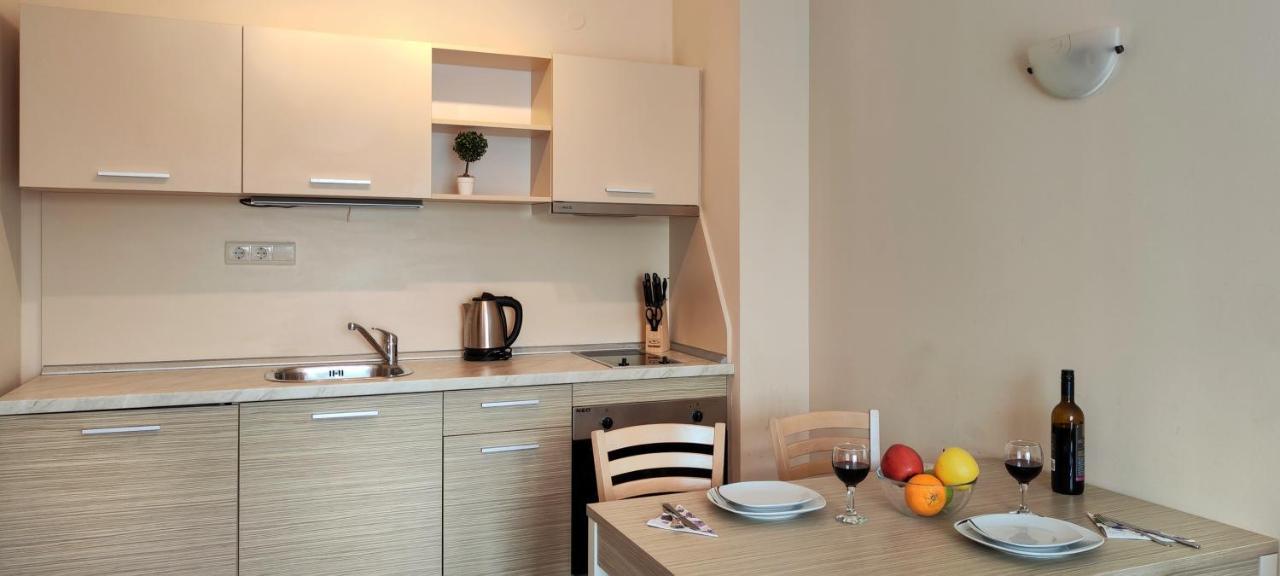 Royal Sun Apartments ซันนีบีช ภายนอก รูปภาพ
