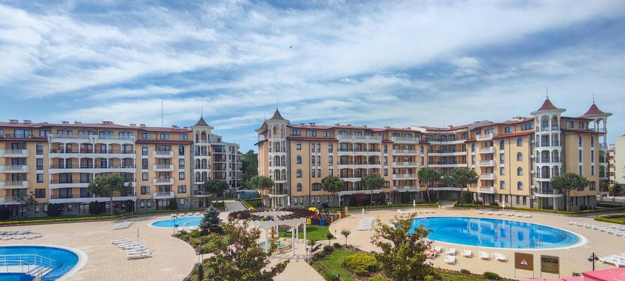 Royal Sun Apartments ซันนีบีช ภายนอก รูปภาพ