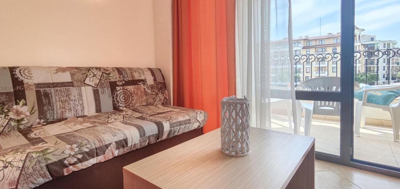 Royal Sun Apartments ซันนีบีช ภายนอก รูปภาพ