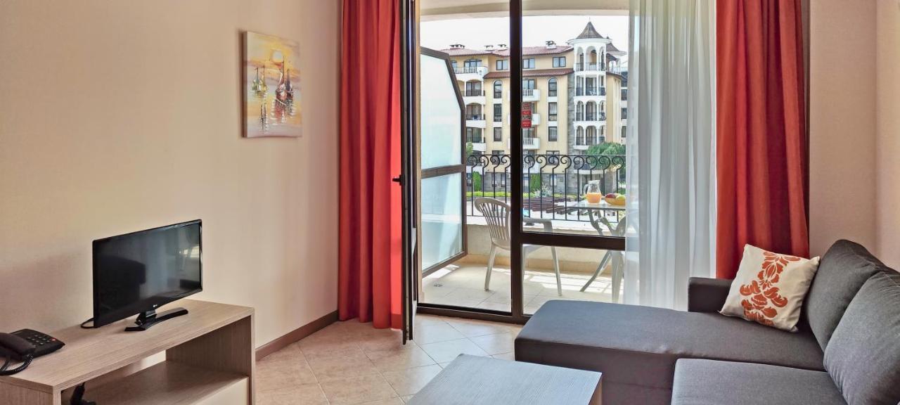 Royal Sun Apartments ซันนีบีช ภายนอก รูปภาพ