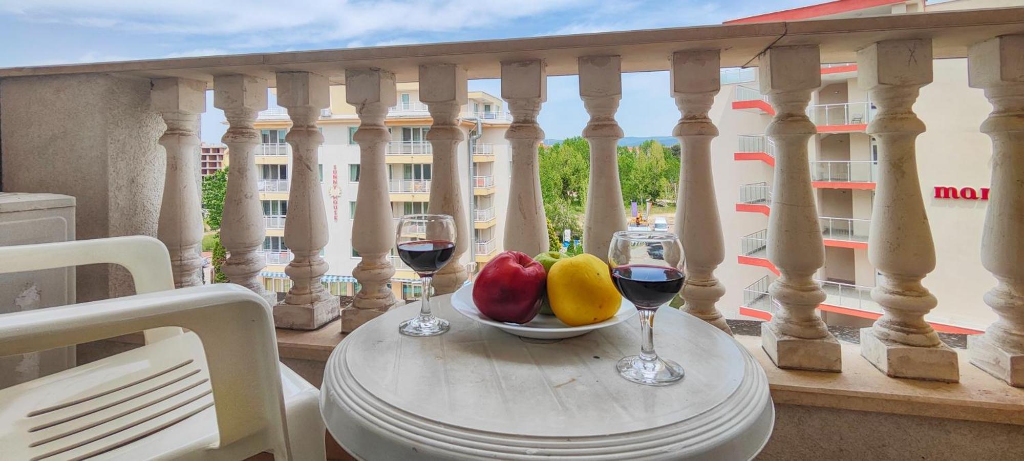 Royal Sun Apartments ซันนีบีช ภายนอก รูปภาพ