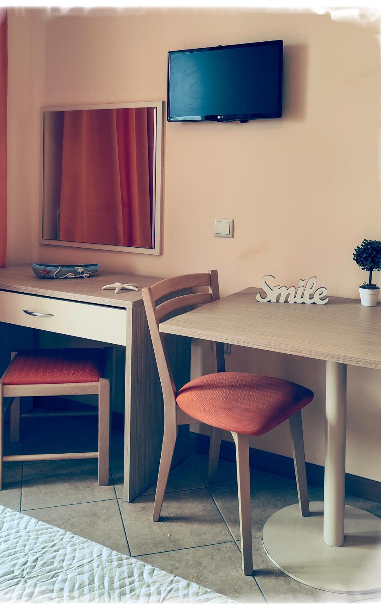 Royal Sun Apartments ซันนีบีช ภายนอก รูปภาพ